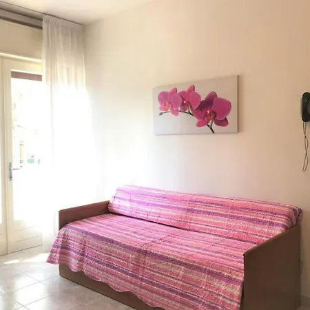 Relaxing In A Area Apartman