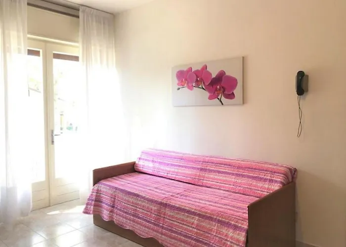 Relaxing In A Area Apartmán